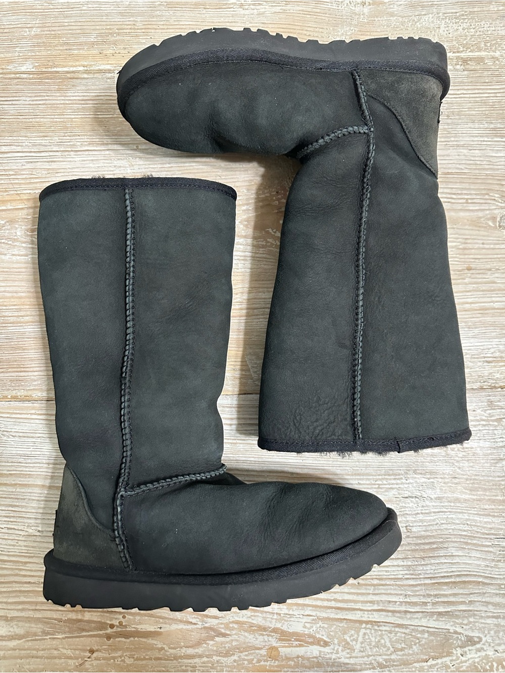 UGG Classic II Tall Shearling Boots Black Sz 7